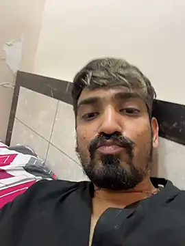 Snapshot of hornyguy271192 chatting on 02/01/26, 08:18 hornyguy271192 online show from 02/01/26, 08:18