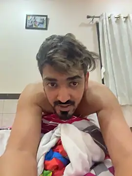 Snapshot of hornyguy271192 chatting on 02/16/26, 09:27 hornyguy271192 online show from 02/16/26, 09:27