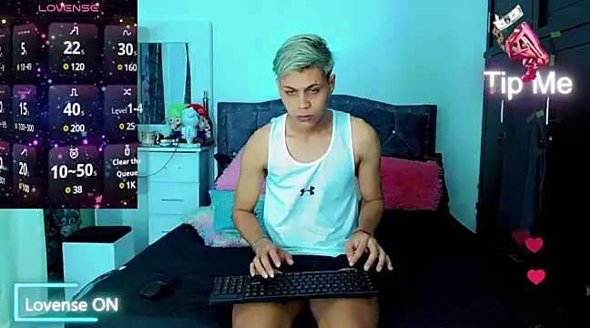 Liamscott  online show from 02/15/25, 10:42