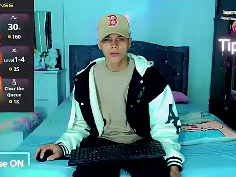 Liamscott  online show from 03/09/25, 06:06