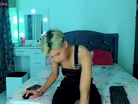 Liamscott  online show from 03/22/25, 03:52