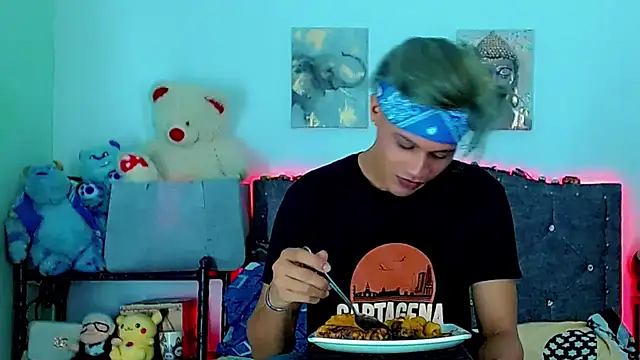 Liamscott  online show from 03/12/26, 08:26