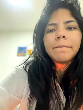 JulianaCastillo online show from 10/02/25, 07:15