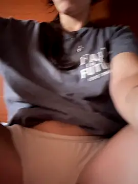 Snapshot of rossana99_ chatting on 09/27/25, 10:20 rossana99 online show from 09/27/25, 10:20