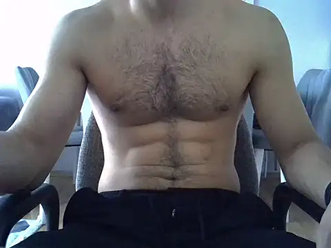 Snapshot of Muscularbomb chatting on 11/14/25, 12:59 Muscularbomb online show from 11/14/25, 12:59
