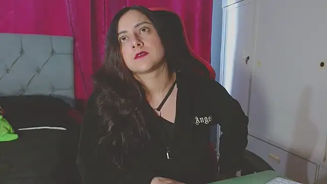 Noamartin  online show from 10/14/25, 10:21