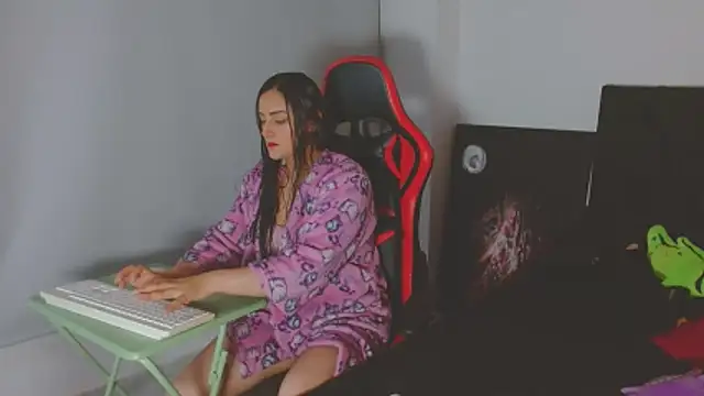 Noamartin  online show from 03/08/26, 12:19