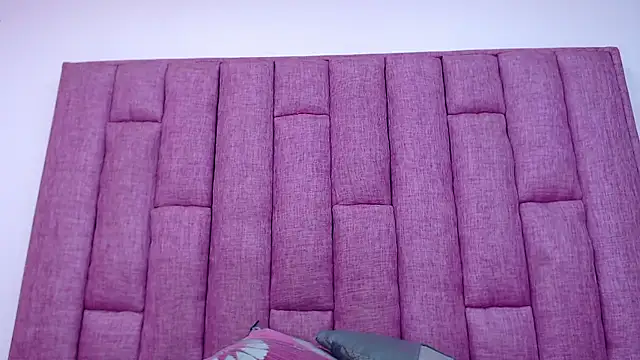 CrushOnMe  online show from 01/11/26, 08:30