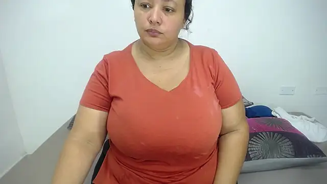 Snapshot of CrushOnMe_ chatting on 06/20/26, 12:30 CrushOnMe online show from 06/20/26, 12:30
