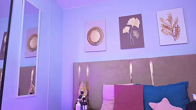 sarah cruzz  online show from 11/25/25, 01:38