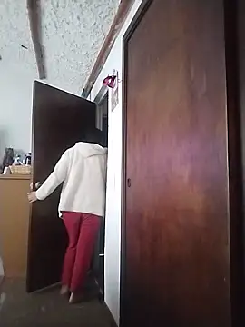 Snapshot of LucifernandaSw chatting on 02/18/25, 02:06 LucifernandaSw online show from 02/18/25, 02:06