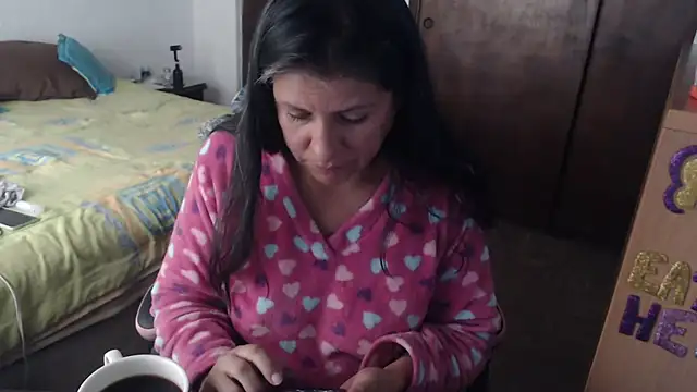 Snapshot of LucifernandaSw chatting on 05/11/26, 04:59 LucifernandaSw online show from 05/11/26, 04:59
