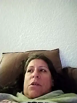 Snapshot of LucifernandaSw chatting on 05/17/26, 10:44 LucifernandaSw online show from 05/17/26, 10:44