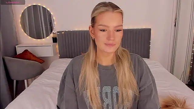 CassieRayss online show from 02/10/26, 02:54