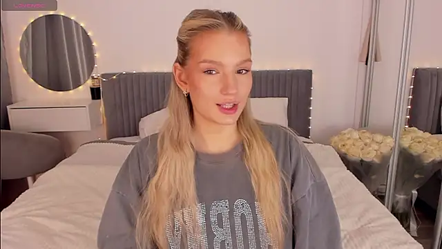 CassieRayss online show from 03/29/26, 09:42