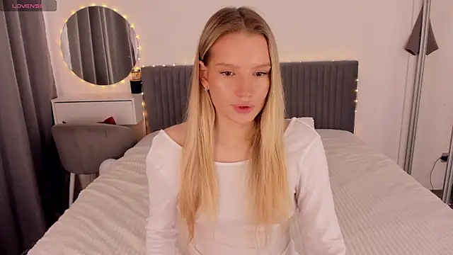 CassieRayss online show from 05/18/26, 12:11