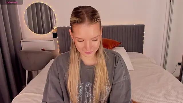 CassieRayss online show from 05/19/26, 12:00