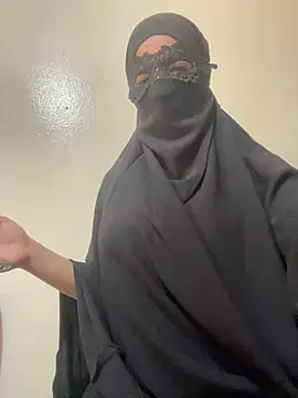 Snapshot of Hijabi_HotGirls chatting on 02/15/25, 02:11 Hijabi HotGirls online show from 02/15/25, 02:11