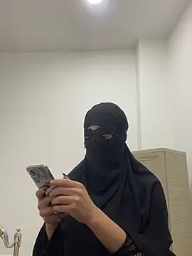 Snapshot of Hijabi_HotGirls chatting on 02/16/25, 05:04 Hijabi HotGirls online show from 02/16/25, 05:04