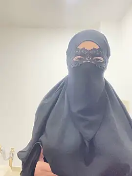 Snapshot of Hijabi_HotGirls chatting on 02/16/25, 08:22 Hijabi HotGirls online show from 02/16/25, 08:22