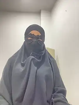 Snapshot of Hijabi_HotGirls chatting on 02/22/25, 07:45 Hijabi HotGirls online show from 02/22/25, 07:45
