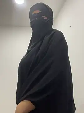 Snapshot of Hijabi_HotGirls chatting on 02/23/25, 11:36 Hijabi HotGirls online show from 02/23/25, 11:36