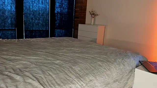 Snapshot of Rachel_Rey chatting on 10/28/25, 08:51 Rachel Rey online show from 10/28/25, 08:51