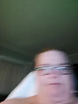 Snapshot of SexyWhiteChocolate chatting on 12/12/24, 04:37 SexyWhiteChocolate online show from 12/12/24, 04:37