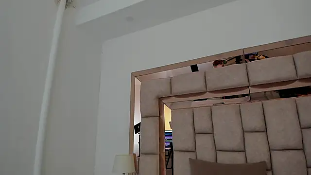 emma castilloo online show from 03/22/25, 01:32