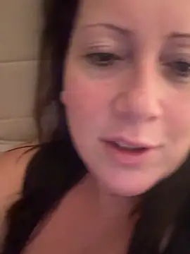 Snapshot of xsexycurvymilf chatting on 02/19/25, 06:22 xsexycurvymilf online show from 02/19/25, 06:22