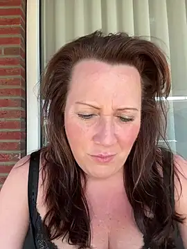 Snapshot of xsexycurvymilf chatting on 03/07/25, 12:01 xsexycurvymilf online show from 03/07/25, 12:01