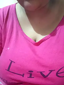 Snapshot of _Redwine_ chatting on 01/28/25, 03:14 Redwine online show from 01/28/25, 03:14