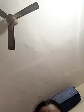 Snapshot of _Redwine_ chatting on 02/12/25, 06:51 Redwine online show from 02/12/25, 06:51