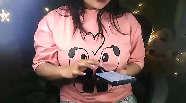 Snapshot of _Redwine_ chatting on 02/13/25, 10:44 Redwine online show from 02/13/25, 10:44