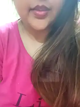 Snapshot of _Redwine_ chatting on 02/14/25, 05:03 Redwine online show from 02/14/25, 05:03