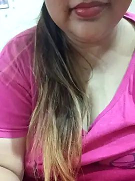 Snapshot of _Redwine_ chatting on 02/14/25, 09:43 Redwine online show from 02/14/25, 09:43