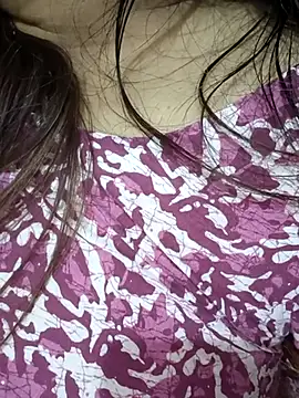 Snapshot of _Redwine_ chatting on 02/20/25, 07:30 Redwine online show from 02/20/25, 07:30