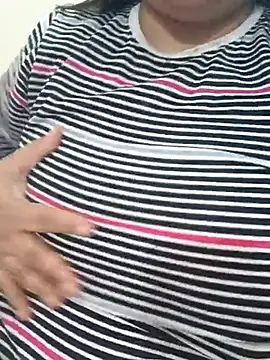 Snapshot of _Redwine_ chatting on 02/28/25, 05:59 Redwine online show from 02/28/25, 05:59