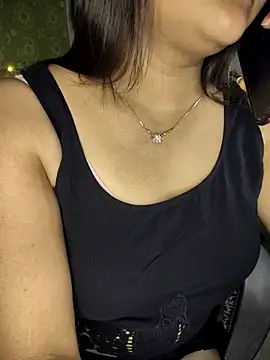 Snapshot of _Redwine_ chatting on 03/22/25, 09:13 Redwine online show from 03/22/25, 09:13