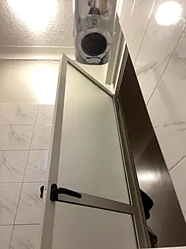 Dellah26 online show from 10/31/25, 04:24