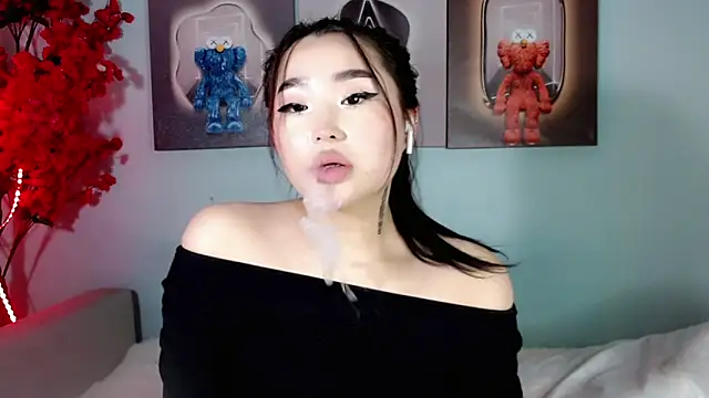 Snapshot of ichiben chatting on 01/25/25, 02:15 ichiben online show from 01/25/25, 02:15