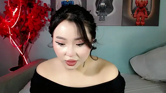 Snapshot of ichiben chatting on 02/08/25, 11:55 ichiben online show from 02/08/25, 11:55