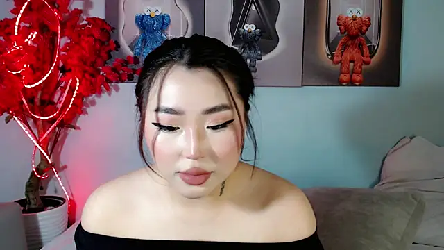 Snapshot of ichiben chatting on 03/05/25, 12:33 ichiben online show from 03/05/25, 12:33