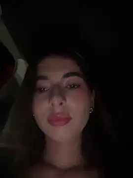 Coralinee 01 online show from 12/19/25, 12:28