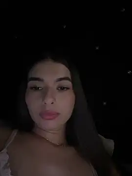 Coralinee 01 online show from 04/26/26, 10:29