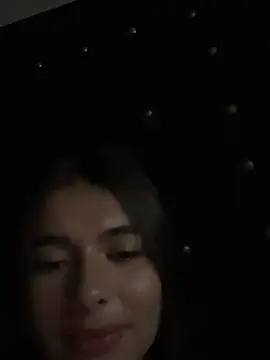 Coralinee 01 online show from 04/29/26, 04:38