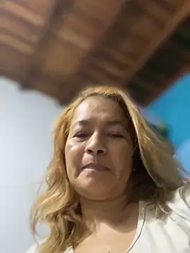 Snapshot of Jlo_69 chatting on 09/25/25, 03:54 Jlo 69 online show from 09/25/25, 03:54