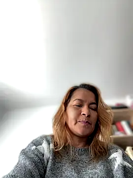 Snapshot of Jlo_69 chatting on 11/15/25, 08:55 Jlo 69 online show from 11/15/25, 08:55