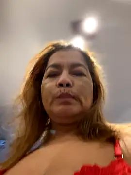 Snapshot of Jlo_69 chatting on 11/18/25, 12:42 Jlo 69 online show from 11/18/25, 12:42