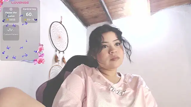 Amara18  online show from 11/15/25, 09:17